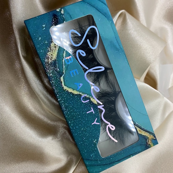 False lashes - Picture 2 of 2